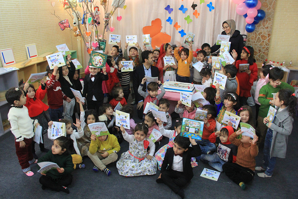 Children Reading Gahwara's Books